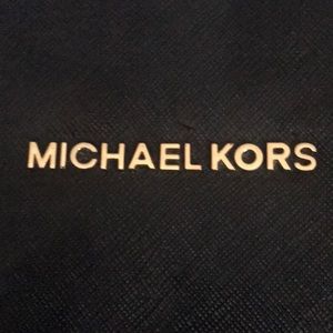 Black Michael kors med purse